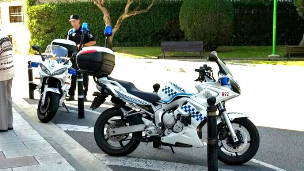 Mirá el video: Policía se hizo el canchero con la moto que había incautado y se pegó un "palazo"
