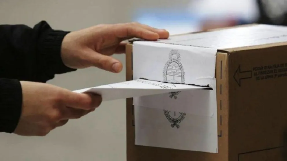 Prohibido hacer campaña hasta 30 días antes de las PASO