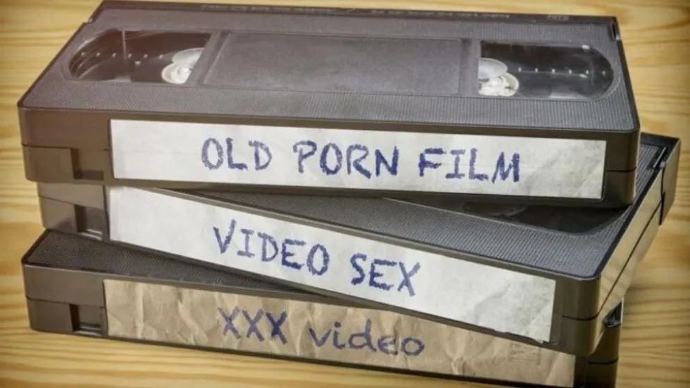Sus papás le destruyeron su colección de pornografía y acabó demandándolos