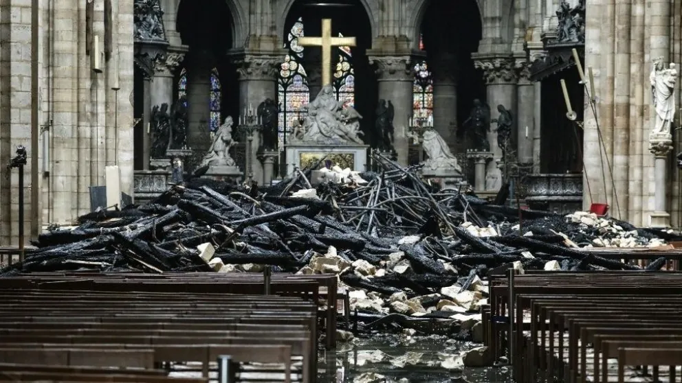 VIDEO. ¿Milagro?: una estatua de la Virgen María quedó intacta tras el incendio en Notre Dame