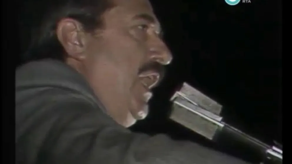 El histórico discurso que hizo llorar a un País #Octubre 1983 #RaúlAlfonsín