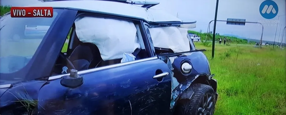 Un Mini Cooper descontrolado en Circunvalación Oeste