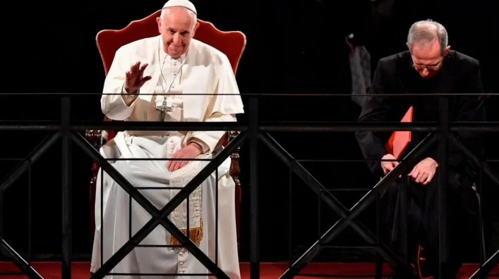 Vía Crucis en el Coliseo: el papa Francisco pidió por los inmigrantes y los sin techo
