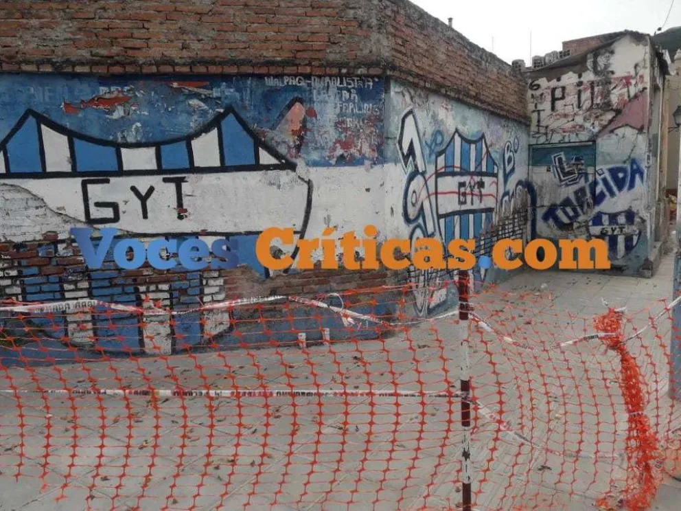 ¡Atención! Colapsa la calle Vicente López a causa del tráfico de autos