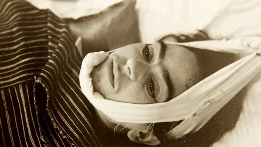 Subastan fotos inéditas de Frida Kahlo tomadas por su amante