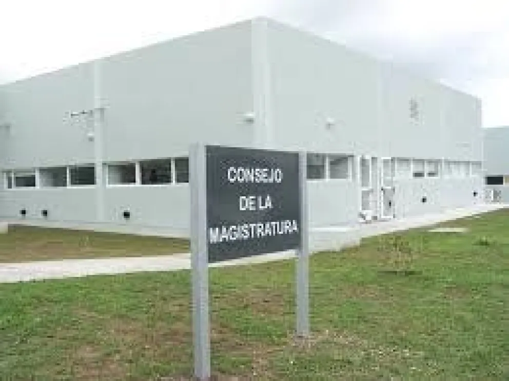 Los funcionarios políticos no pueden ser miembros del Consejo de la Magistratura de Salta
