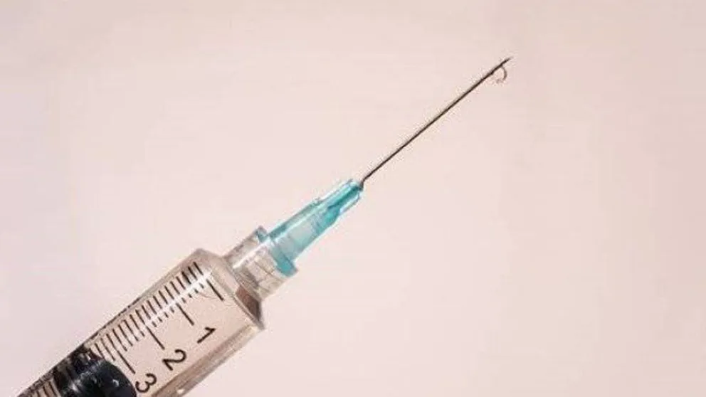 Papua Nueva Guinea: la obsesión de los hombres por alargarse el pene generó una "epidemia sanitaria"