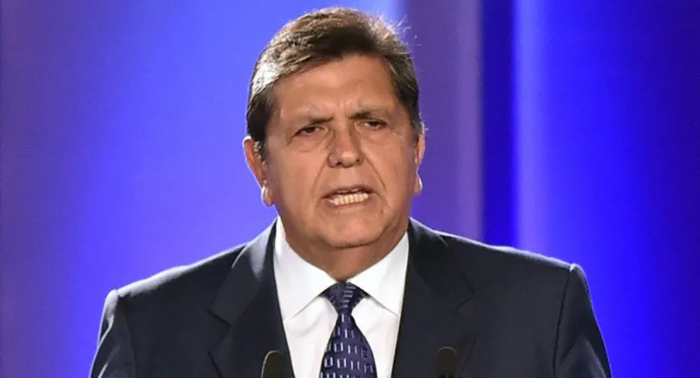 Se suicidó el ex presidente de Perú cuando iban a detenerlo por corrupción