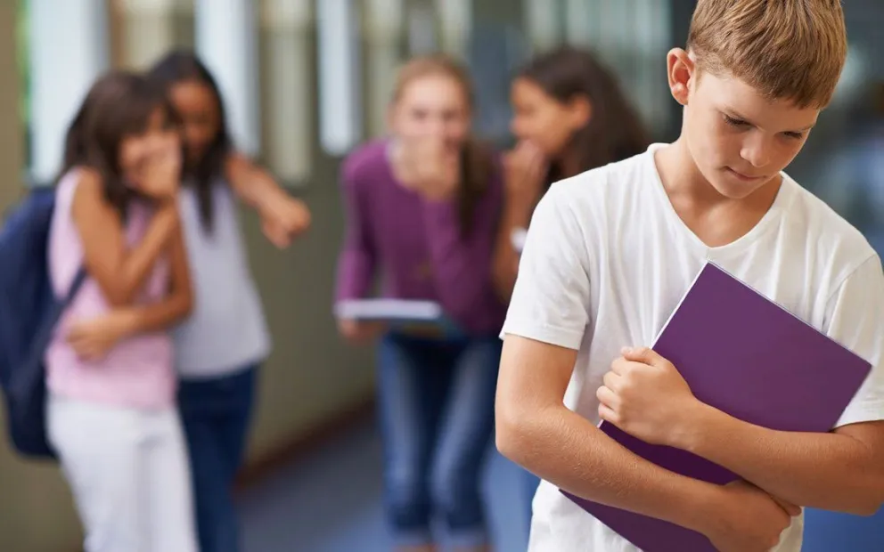 Adolescente salteño denuncia que lo quieren echar del colegio por ser gay