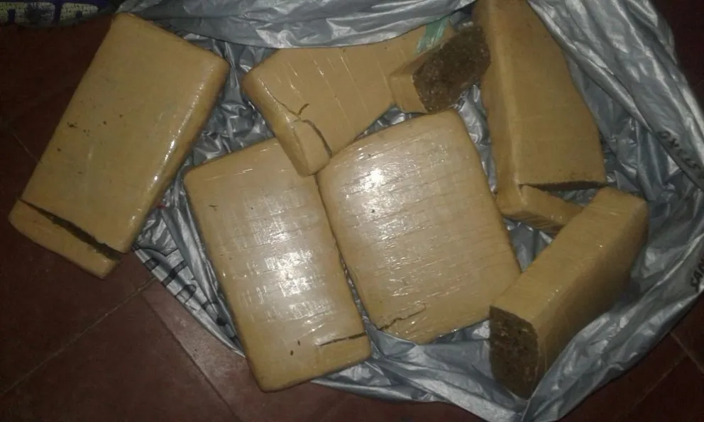 Mujer escondió droga en un lugar insólito