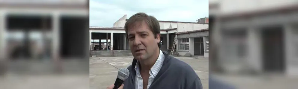 Jorge Klix explicó las causas de la caída del techo en la Escuela 20 de Febrero