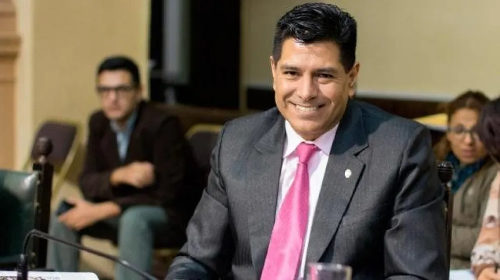 Un ex diputado salteño pateó en el piso a una mujer. ¿Quién es?