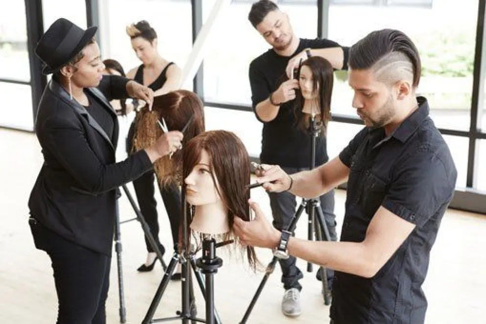 ¡Todavía estás a tiempo!: no te pierdas estas becas para los cursos de peluquería