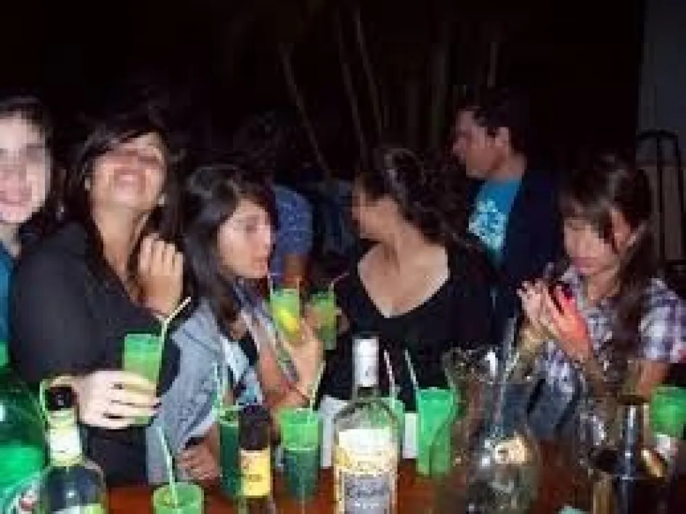 Fiesta clandestina: salteños utilizaron un local para camuflar el descontrol