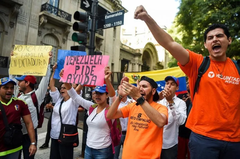 Hubo incidentes frente a la Embajada de Venezuela en Buenos Aires