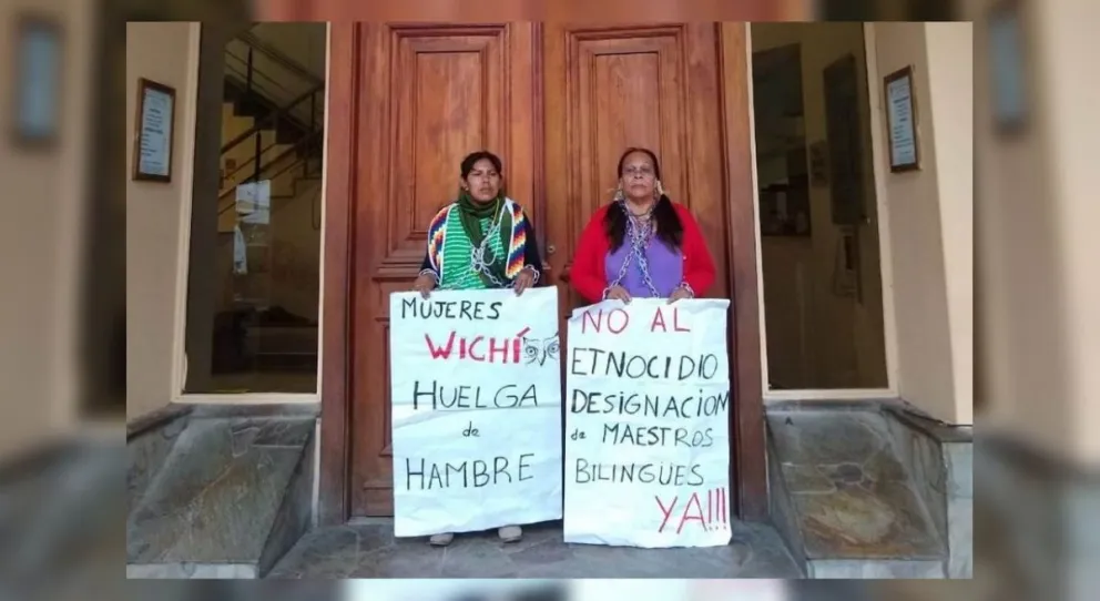 Maestros bilingües se encadenaron en el Museo de Alta Montaña