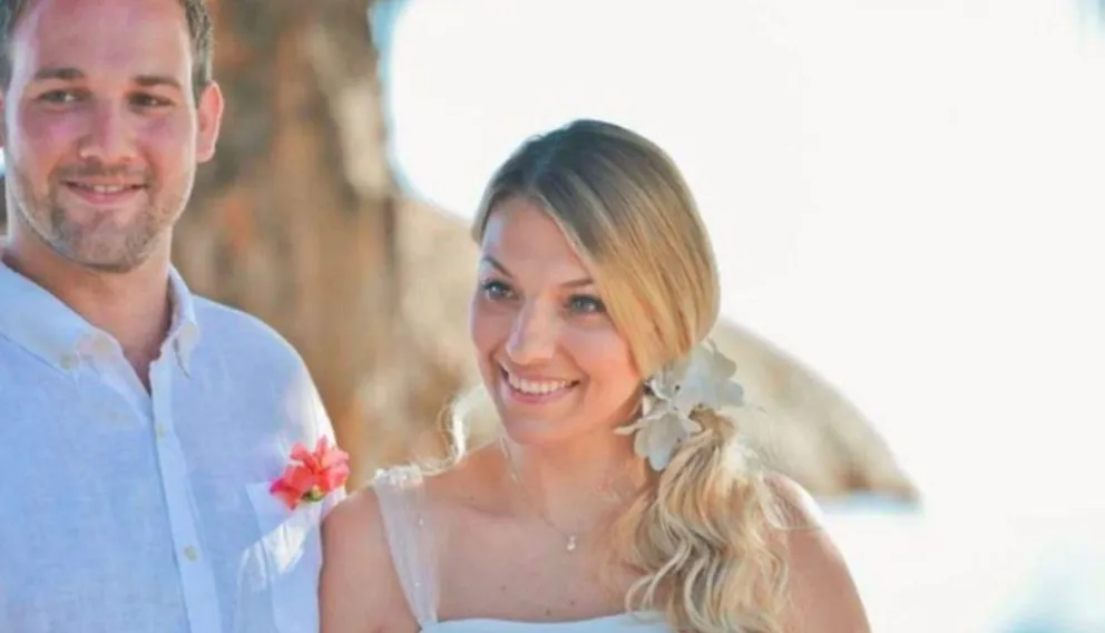 FOTOS: Una novia se estresó tanto con su boda que se quedó pelada