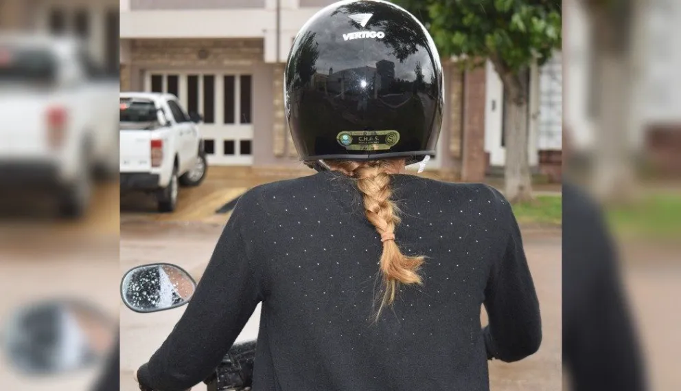 VIDEO. El casco salva vidas: espectacular accidente vial