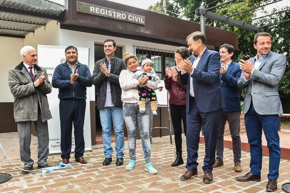 Juan Manuel Urtubey:  'Estamos otorgándoles a los municipios toda la capacidad operativa para resolver los problemas de la gente"