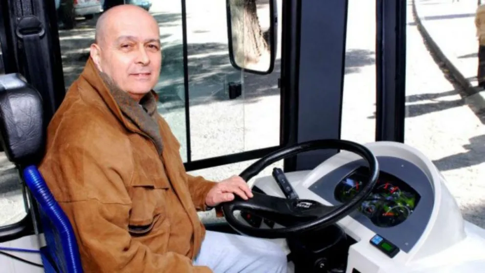 Polémico: un director de la UTA dijo que manejar un colectivo es un trabajo muy duro para una mujer