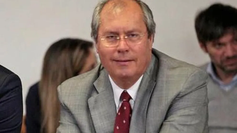 Tristeza e impotencia: murió el diputado Héctor Olivares