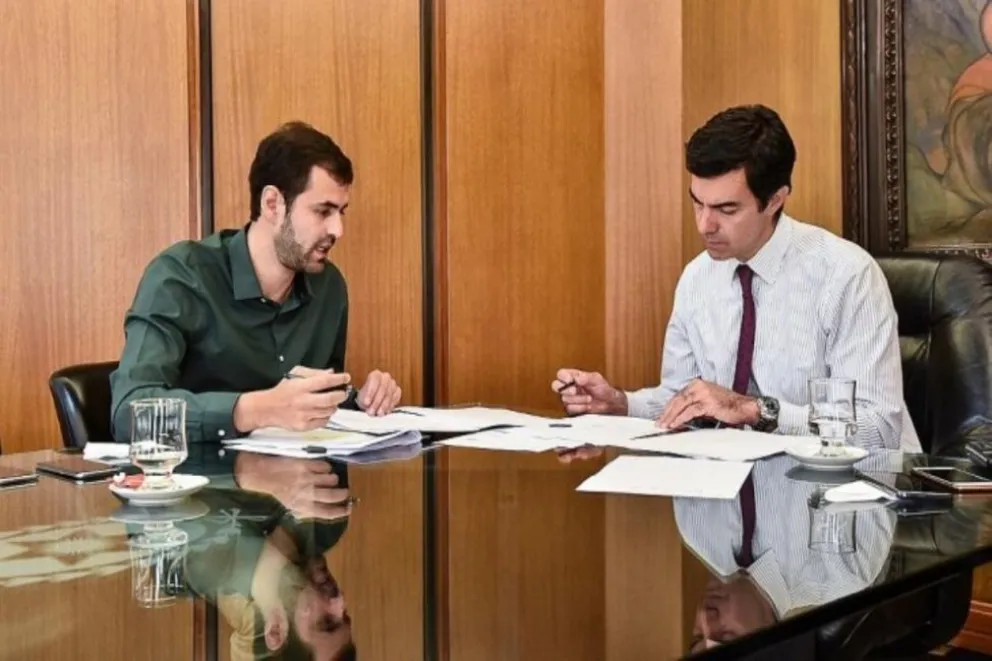 Urtubey se aseguró y compró dólares para la provincia