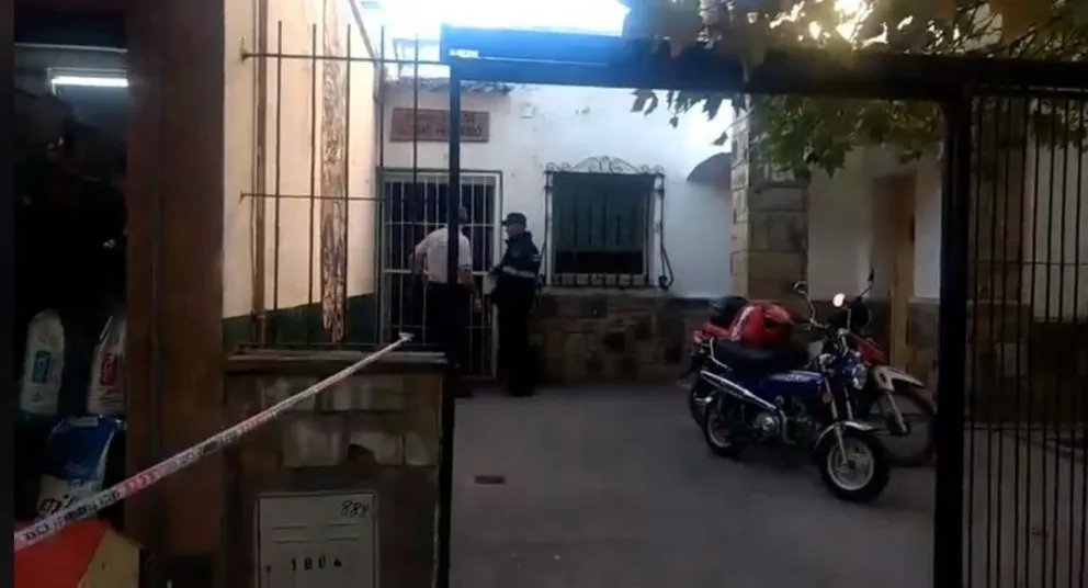 Horror: se cayó el techo en un colegio salteño
