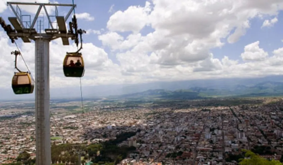 Los vecinos le dicen no a la extensión del Teleférico al cerro Ala Delta. ¿Por qué?