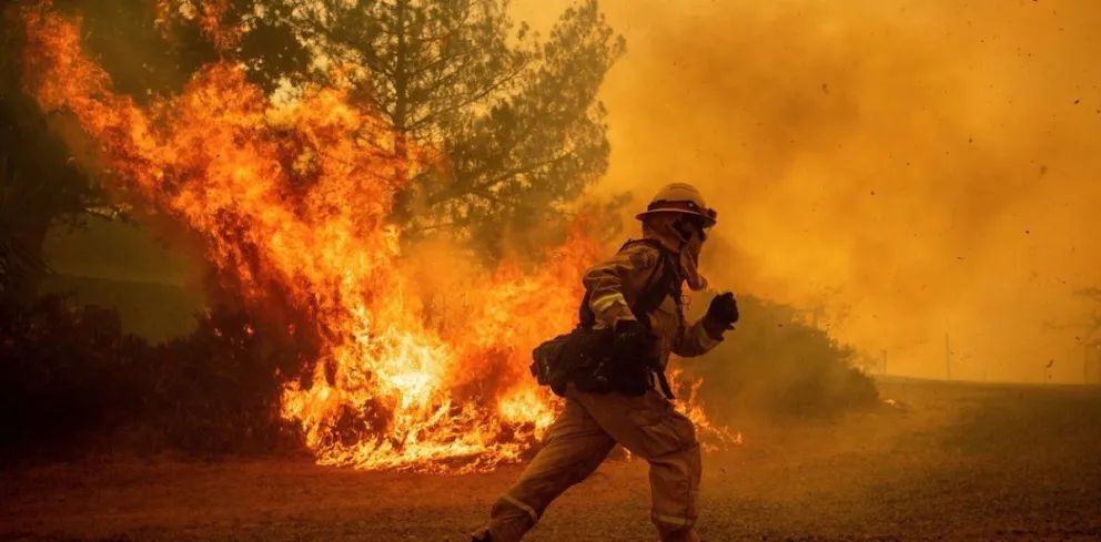 Tremendo incendio en B° Parque: terminó de lo peor