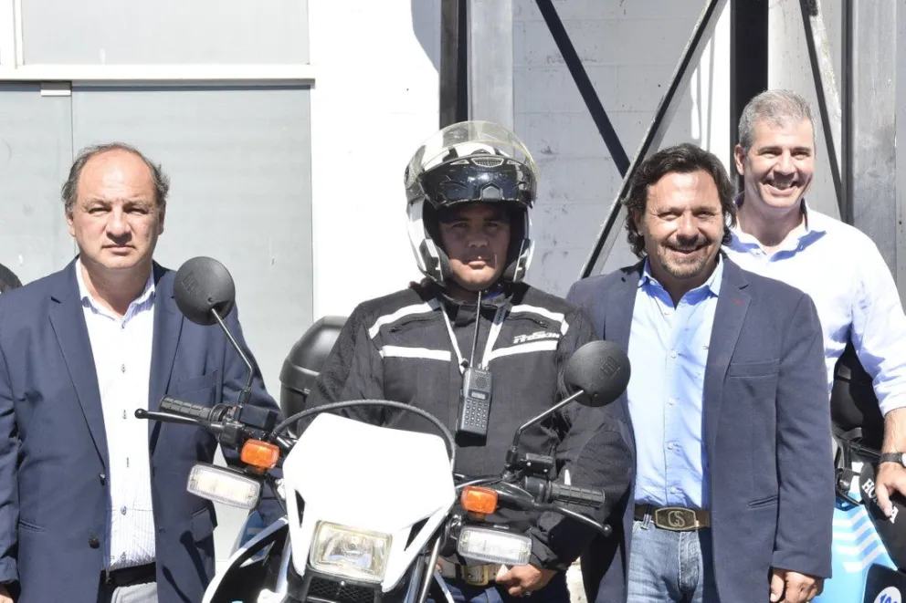 Gustavo Sáenz: "Seguimos renovando el parque automotor con el objetivo de mejorar la calidad laboral de los trabajadores"