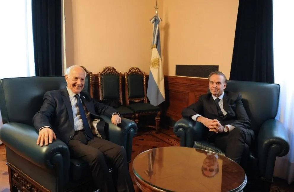 Roberto Lavagna retomó el diálogo con Alternativa Federal