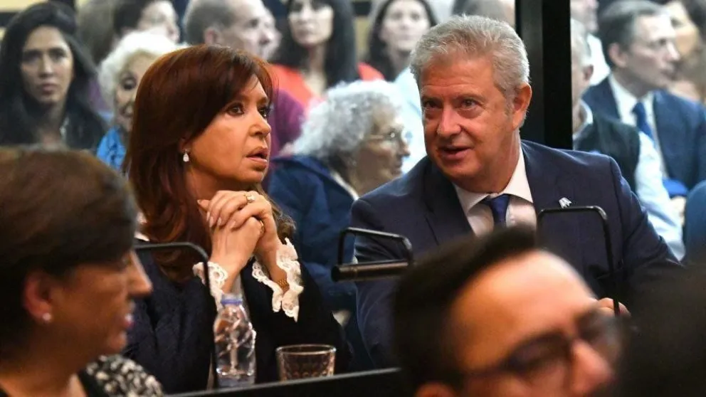 EN VIVO: Cristina se presentó a Comodoro Py: continúa el juicio