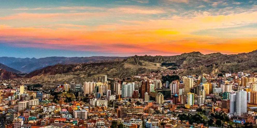 Cientos de salteños quieren nacionalizarse en Bolivia
