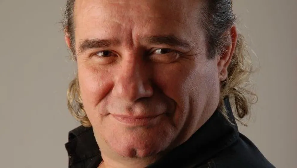Profunda tristeza: murió un líder de la cumbia tropical en pleno show