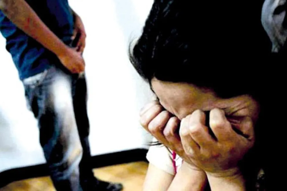 Horror: su papá la violó y quedó embarazada