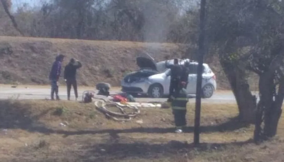 Accidente vial: salteño se estrelló contra un poste