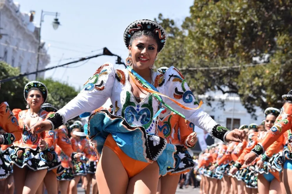 Atención: cortes de tránsito en Salta. Bolivia conmemora su independencia