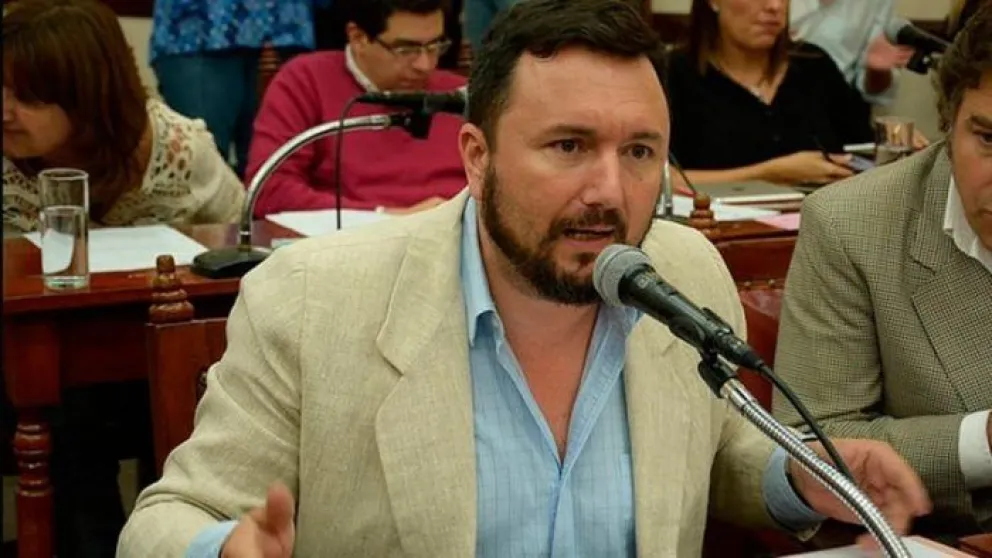 Alberto "Beto" Castillo