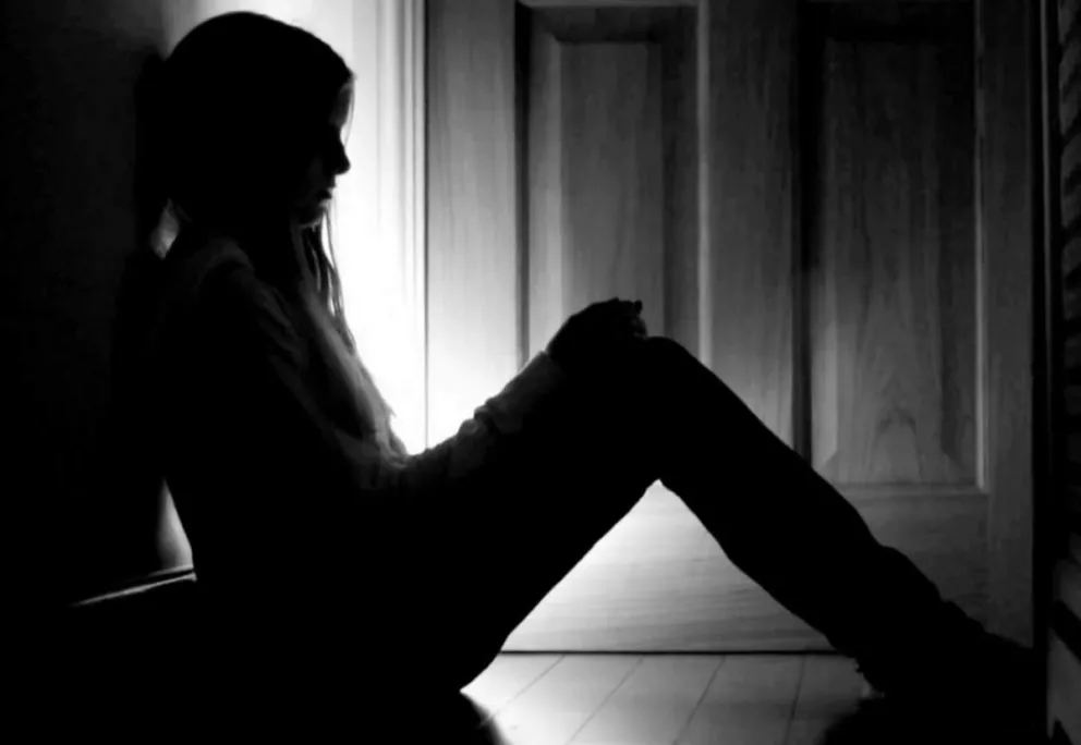 Monstruo: abusó de su hermana durante seis años