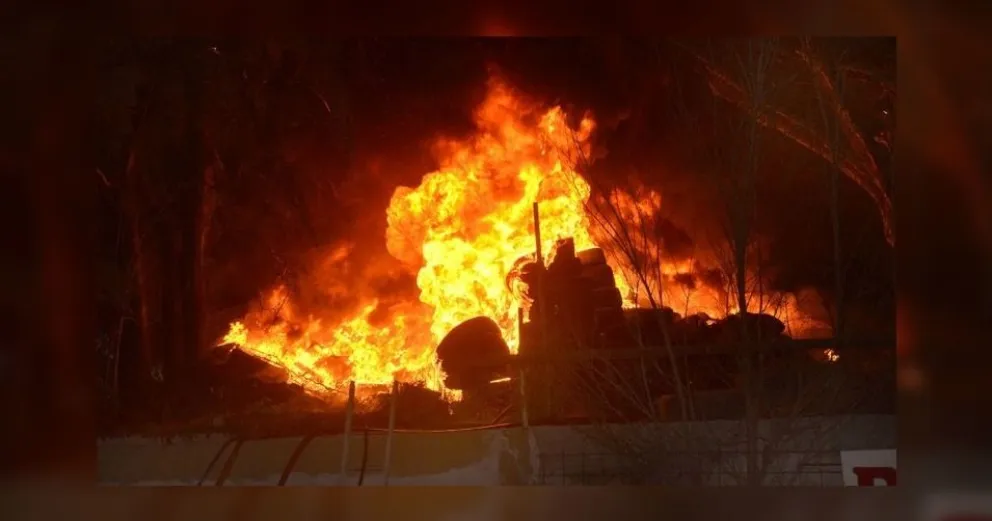 ¡Peligro!: gran incendio a metros el estadio Martearena