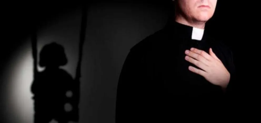 Acusan a un cura de abusar sexualmente de un alumno