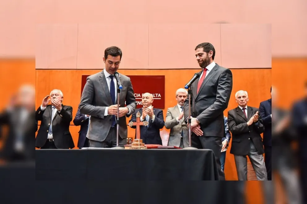 Asumió Javier Montero. Urtubey garantizó la solvencia fiscal