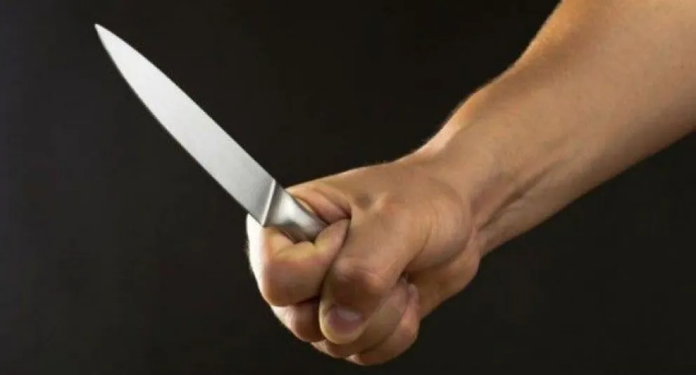 Violencia sin límites: salteños se agarraron a cuchillazos en plena vía pública