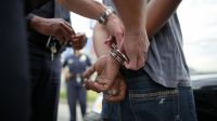 Hasta las manos: quiénes son los funcionarios salteños detenidos en una cocina de drogas