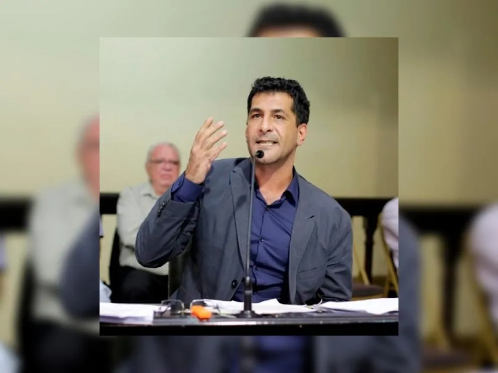 Héctor Chibán: “Las cloacas no sirven de nada si la heladeras están vacías”