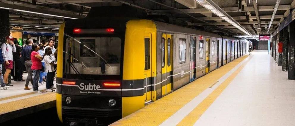 Modo canguro: así se la ingenian los delincuentes para robar en los subtes. VIDEO