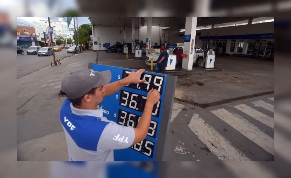 Golpe al bolsillo: el Gobierno autorizó un aumento en las naftas