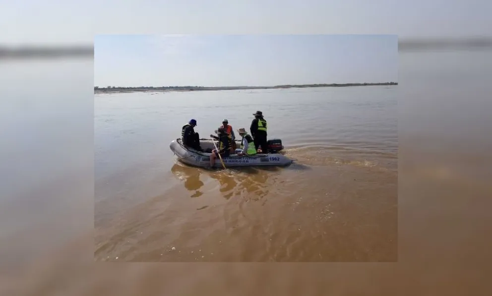 Siguen buscando desesperadamente al adolescente que desapareció en el rió Bermejo