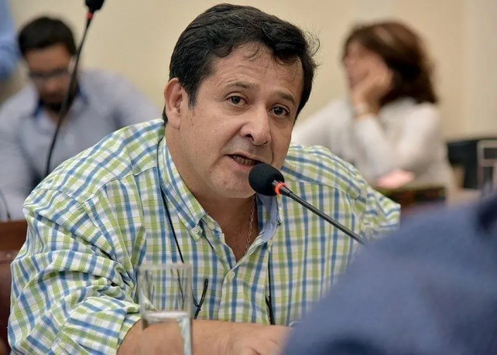 Ernesto Alvarado sobre la nueva medida a los ómnibus turísticos: "Lo que dice Peña es una mentira"