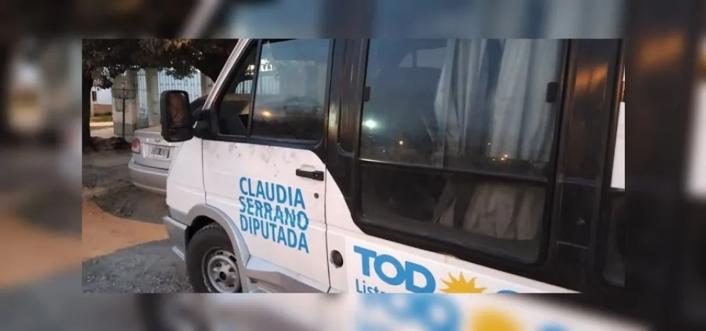 Violencia y campaña sucia: rompieron la camioneta de una concejal salteña